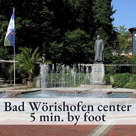 Sehr Gemuetliche Ferienwohnung In Bester Lage Mit Grossem Sonnenbalkon L Innenstadtnaehe L 1 Minute Zum Bahnhof L Kueche L Tv L Free-Wlan L Willkommen Im Hallo!-Apartment 8 巴特沃里斯霍芬 外观 照片
